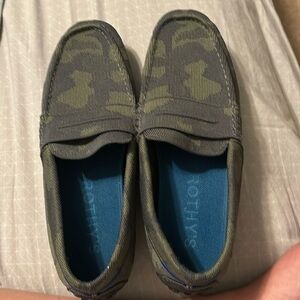 Rothy’s Forest Camo Driver Loafer New Size 9.5
